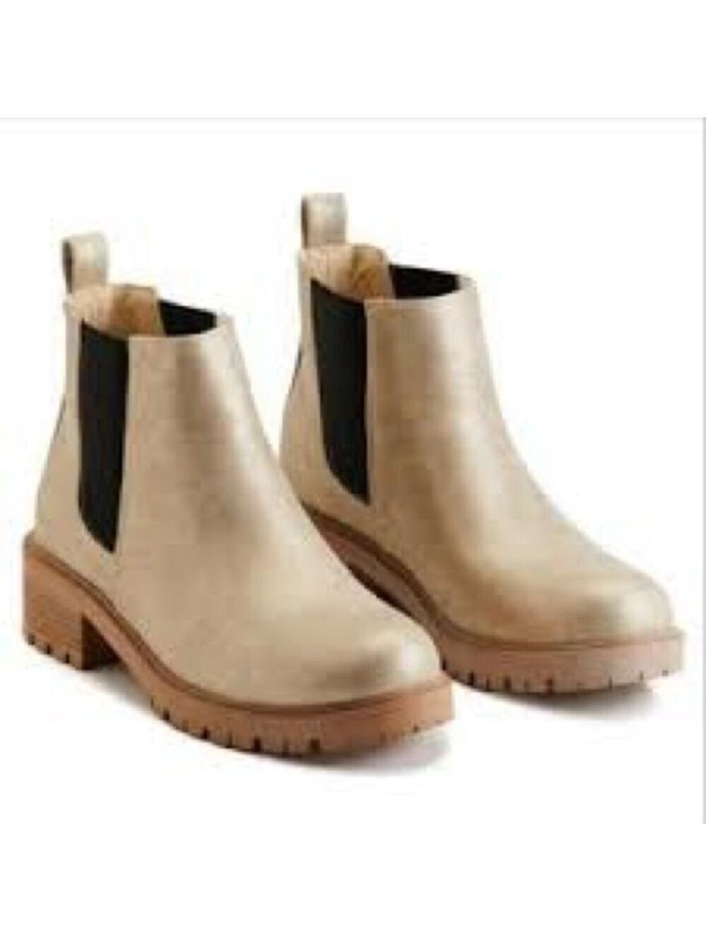 Women’s Seven7 Tan Metallic Pull On Chelsea Boots Size 10 US!